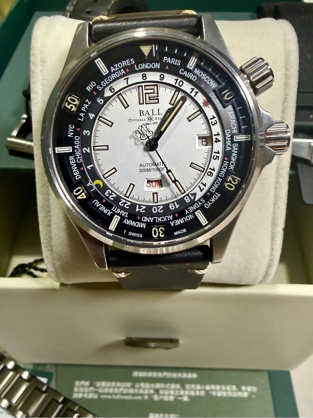 Ball Engineer Master II Diver Worldtimer Auto White Dial Mens Watch DG2022A